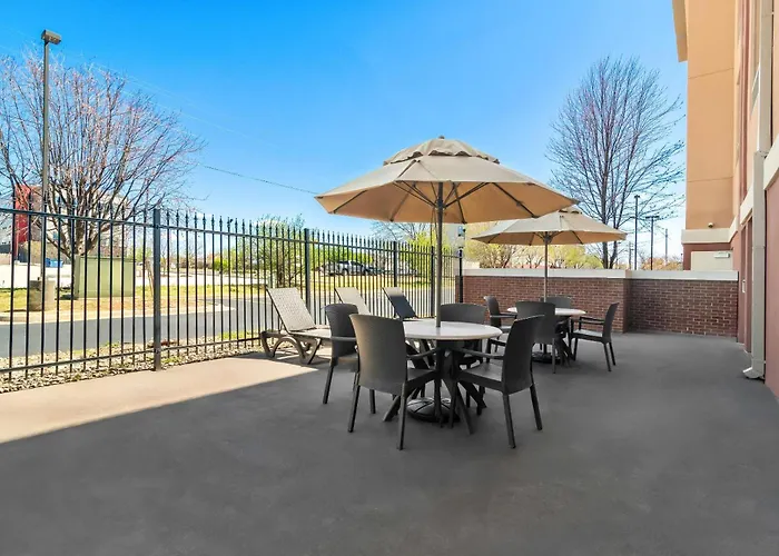 Comfort Suites Bentonville - Rogers