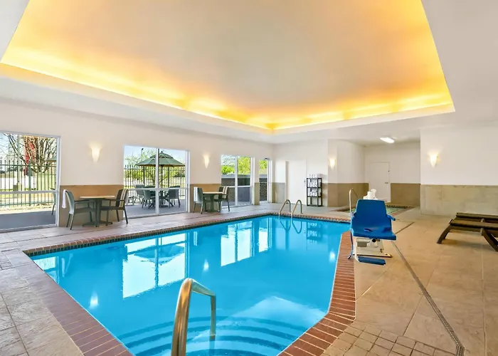 Comfort Suites Bentonville - Rogers