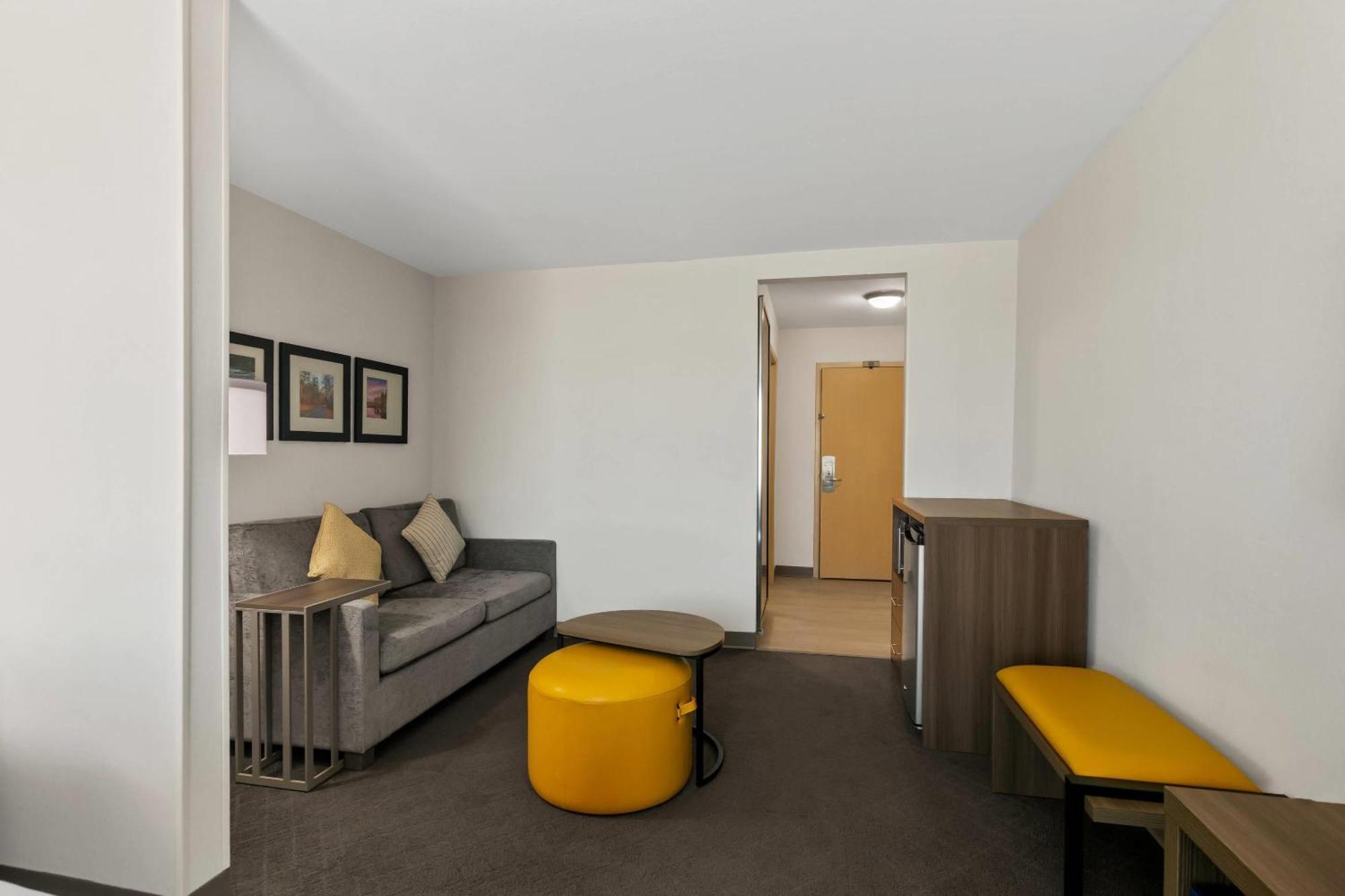 Hotel Comfort - Rogers 2*